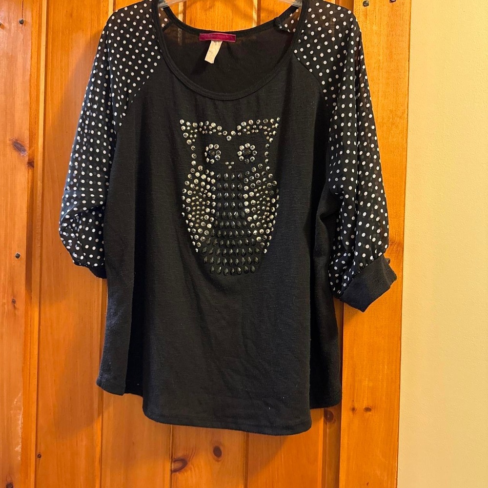 ulie's Closet Black and white polka dot rhinestone owl top size 1XL Plus